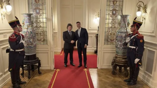 Javier Milei recibió en la Casa Rosada a Santiago Peña, presidente de Paraguay