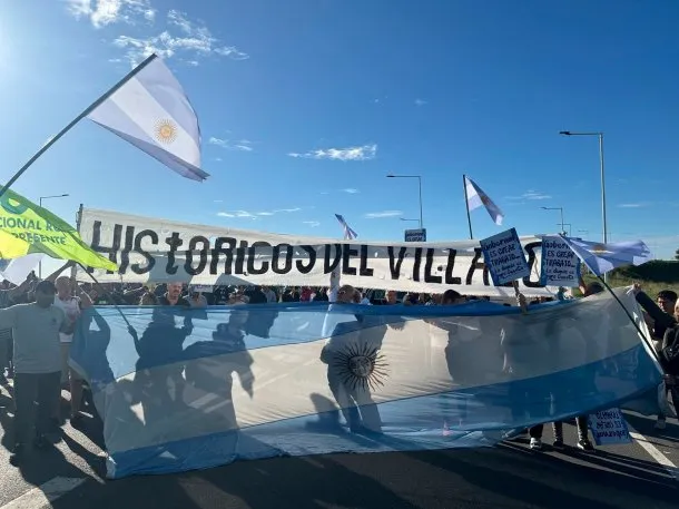 Corte total en la autopista Rosario – Córdoba por la paralización de la producción en Acindar