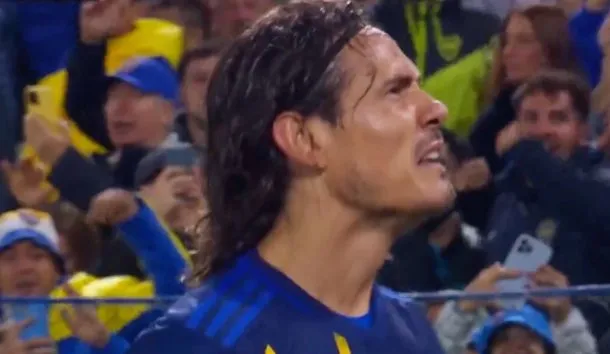 El golazo de Cavani para que Boca se meta en los cuartos de final de la Copa de la Liga
