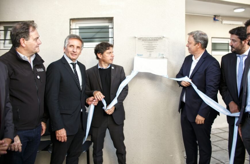 KICILLOF Y CASCALLARES INAUGURARON UNA DEPENDENCIA Y PRESENTARON EQUIPAMIENTO PARA LA INVESTIGACIÓN DEL TRÁFICO DE DROGAS