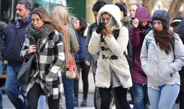 Alerta de heladas y bajas temperaturas extremas en Buenos Aires: cuál será el día más frío