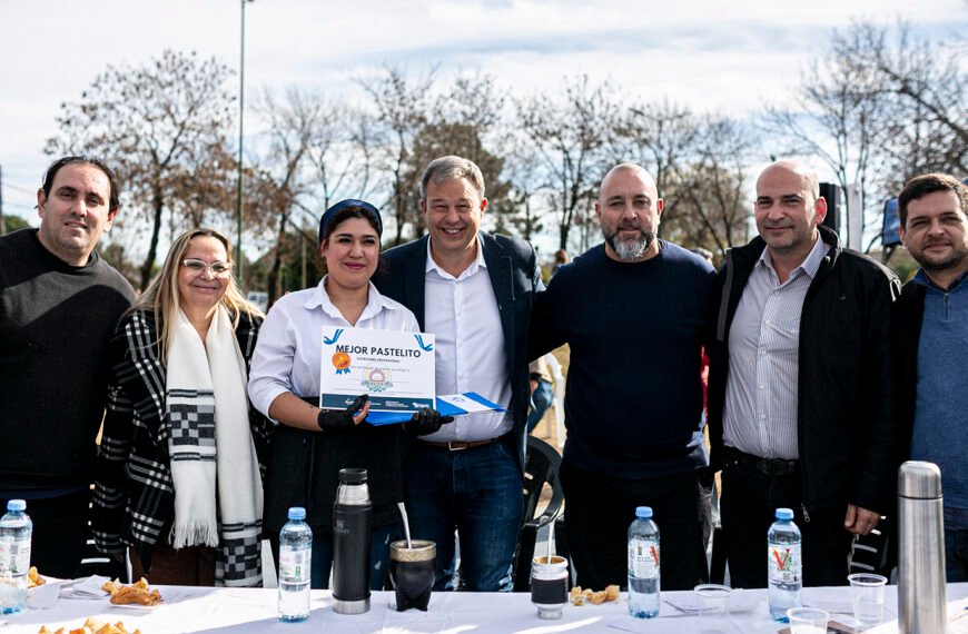 CON UN ACTO INSTITUCIONAL Y EL 1° CONCURSO DE PASTELITOS CONMEMORARON EL 48° ANIVERSARIO DE MALVINAS ARGENTINAS