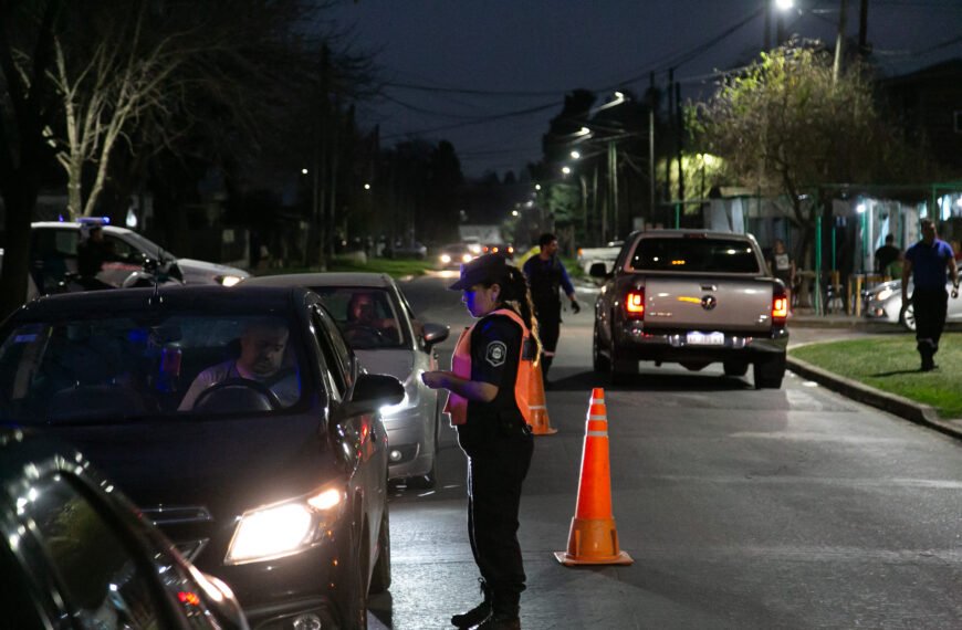 INTENSO OPERATIVO DE SATURACIÓN POLICIAL Y CONTROL VEHICULAR EN CLAYPOLE