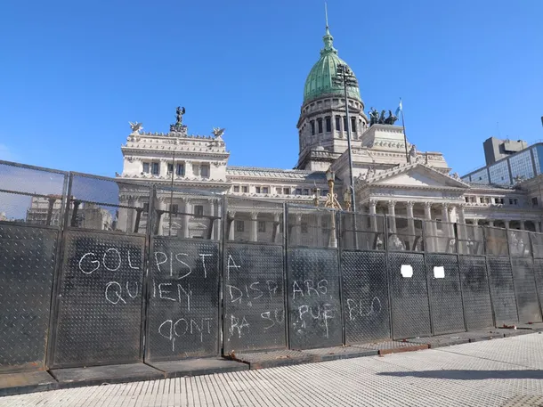 Fuerte operativo de seguridad en el Congreso por el debate del veto a la movilidad jubilatoria