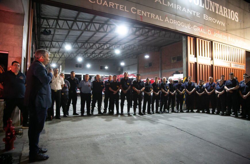 CASCALLARES ACOMPAÑÓ A LOS BOMBEROS DE ALTE BROWN EN LA CONMEMORACIÓN DE SU 60° ANIVERSARIO