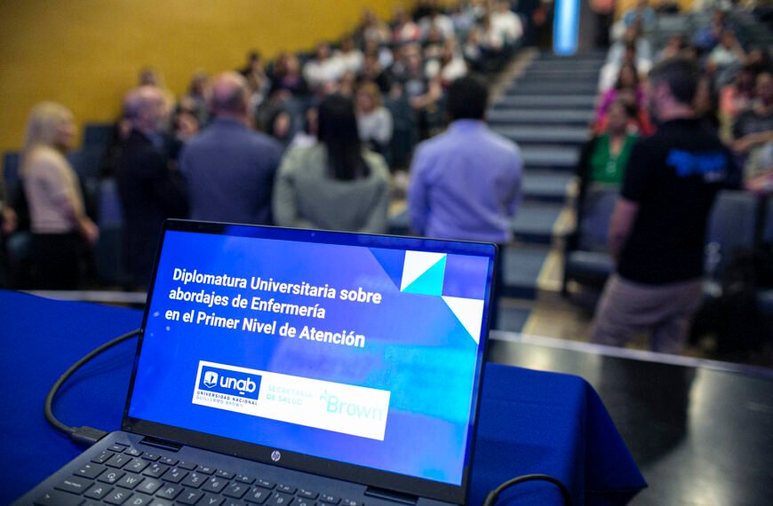 PRESENTARON LA DIPLOMATURA UNIVERSITARIA EN ENFERMERÍA DE LA UNAB