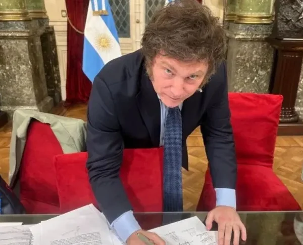 Javier Milei prometió que vetará una eventual reforma del régimen de los DNU