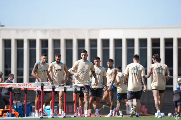 Los 11 de Lionel Scaloni para enfrentar a Paraguay