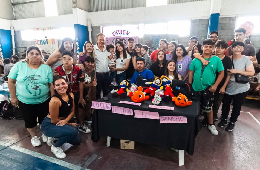 CASCALLARES PARTICIPÓ DEL “FESTIVAL POR LA IDENTIDAD” QUE REALIZARON JÓVENES DEL PROGRAMA ENVIÓN