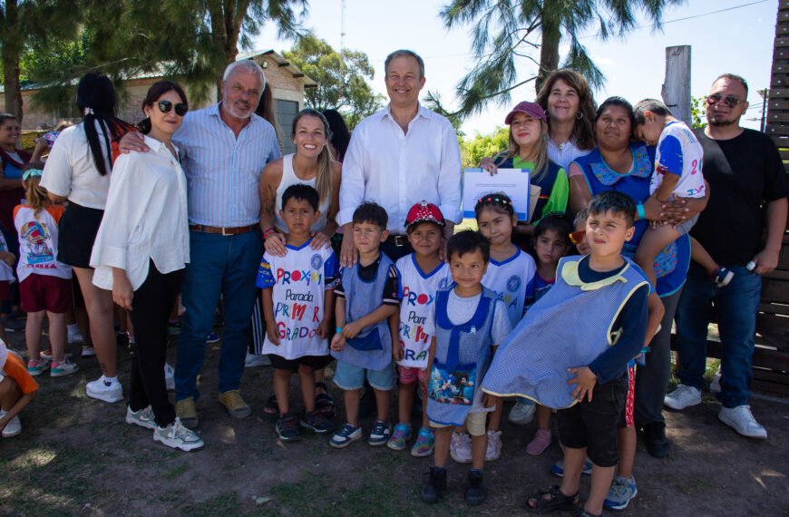 CASCALLARES ENCABEZÓ UN ENCUENTRO DE FIN DE AÑO CON JARDINES COMUNITARIOS DE ALTE BROWN