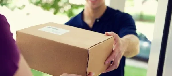 Compras en el exterior: el Gobierno oficializó los cambios que abaratan los envíos por courier