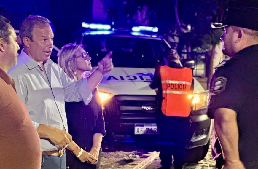 CASCALLARES SUPERVISÓ LOS OPERATIVOS POLICIALES NOCTURNOS EN LOS BARRIOS