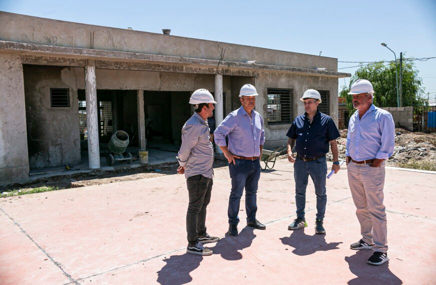 AVANZA LA CONSTRUCCIÓN DE UN POLO EDUCATIVO EN GLEW: CASCALLARES RECORRIÓ LAS OBRAS DE UNA NUEVA SECUNDARIA