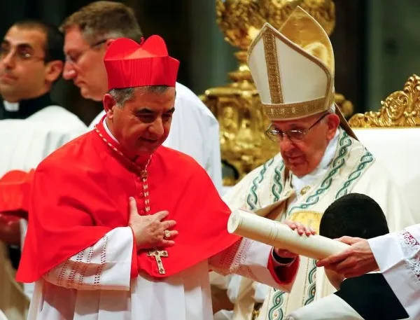 Polémica en el Vaticano por Angelo Becciu, el cardenal que Francisco obligó a renunciar y quiere votar al próximo Papa