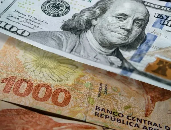 ARCA oficializó el fin de la percepción del 30% a cuenta de Ganancias en la compra de dólares