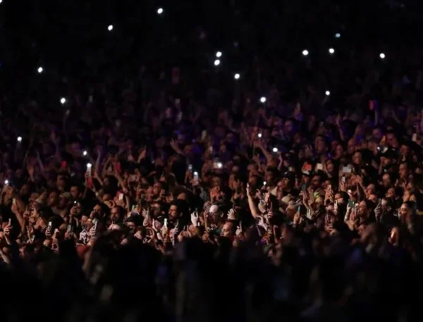Hallan muerto a un hombre de 35 años en una fiesta electrónica