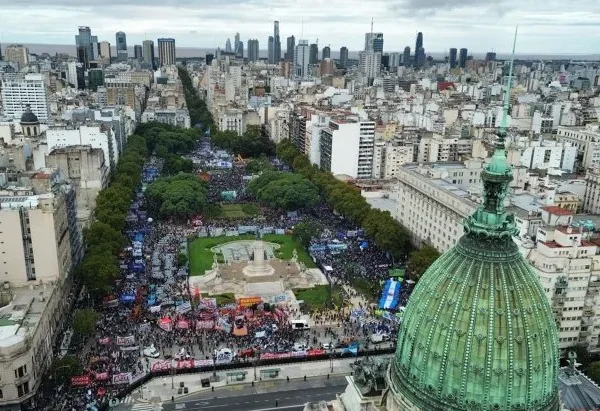 Las mejores fotos y videos de la marcha de los jubilados con el apoyo de la CGT