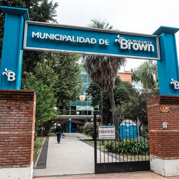 LANZAN EN ALTE BROWN LA VENTANILLA ÚNICA DIGITAL Y LOS COMERCIANTES PODRÁN HABILITAR SU NEGOCIO EN HORAS