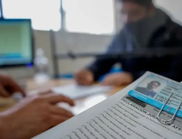 Los detalles de la medida del Gobierno que obliga a canjear la licencia de conducir