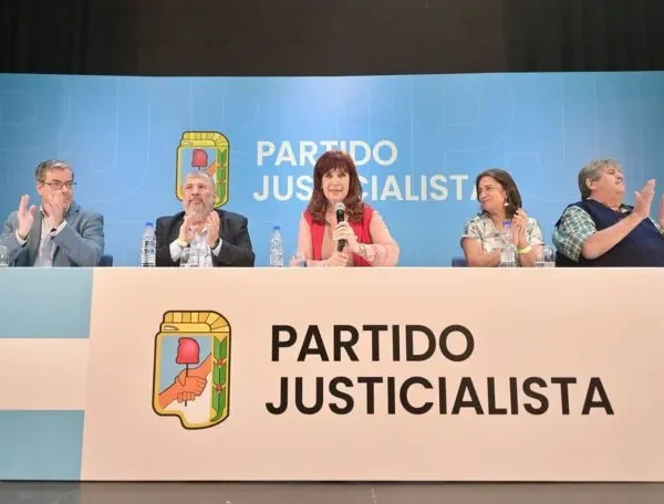 El PJ se reunió para hacer una “evaluación electoral” y volvió a mostrarse en contra del desdoblamiento