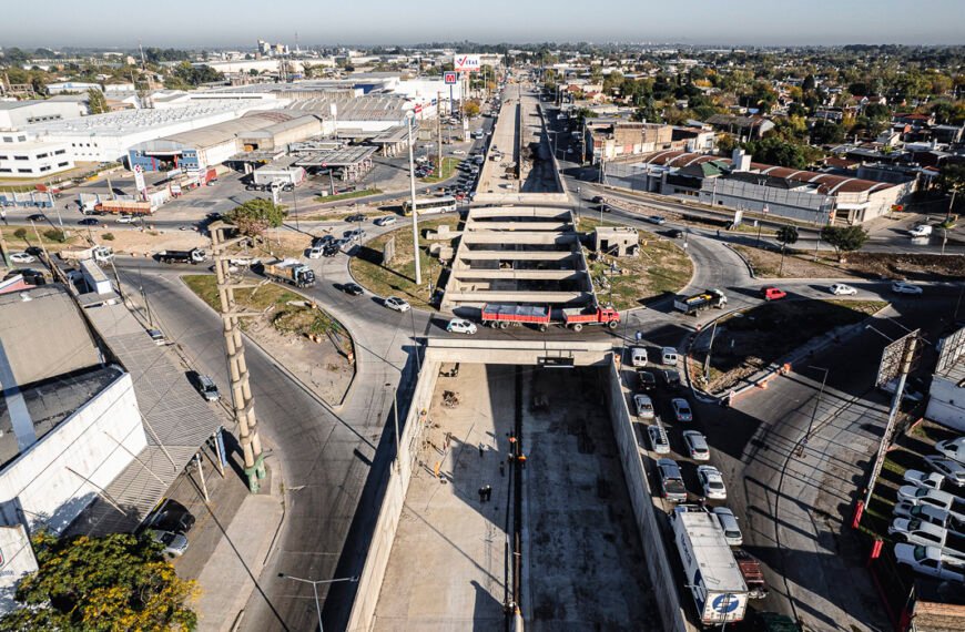 EL MUNICIPIO LANZÓ UNA CONVOCATORIA PARA PONERLE NOMBRE AL VIADUCTO DE LA ROTONDA LOS PINOS