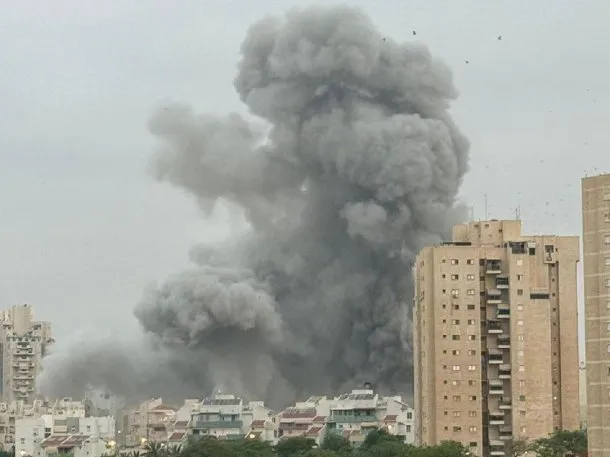 Irán lanzó misiles a Israel tras el alto el fuego anunciado por Donald Trump