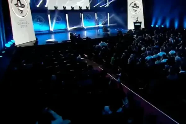 Ovacionaron a Cristina Kirchner en los Premios Gardel 2025