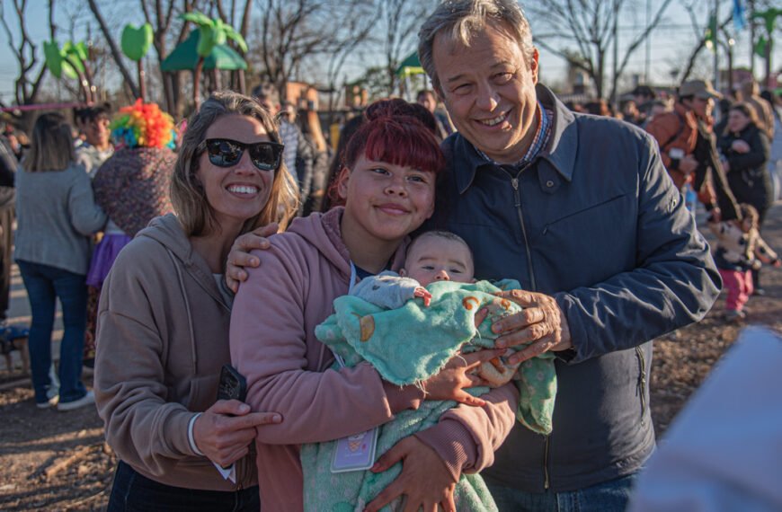 EN CLAYPOLE EL MUNICIPIO CONVIRTIÓ UN “CAMPITO” EN LA NUEVA “PLAZA 20 DE JUNIO”