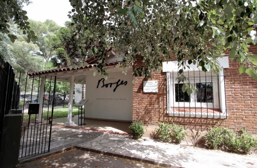 ALTE BROWN LANZA TALLERES DE INTRODUCCIÓN AL TURISMO PARA DIFUNDIR SUS ATRACTIVOS CULTURALES, ARTÍSTICOS E HISTÓRICOS