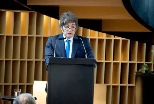 Javier Milei pidió apoyo a empresarios y confesó que “la mejora en el bolsillo será paulatina”